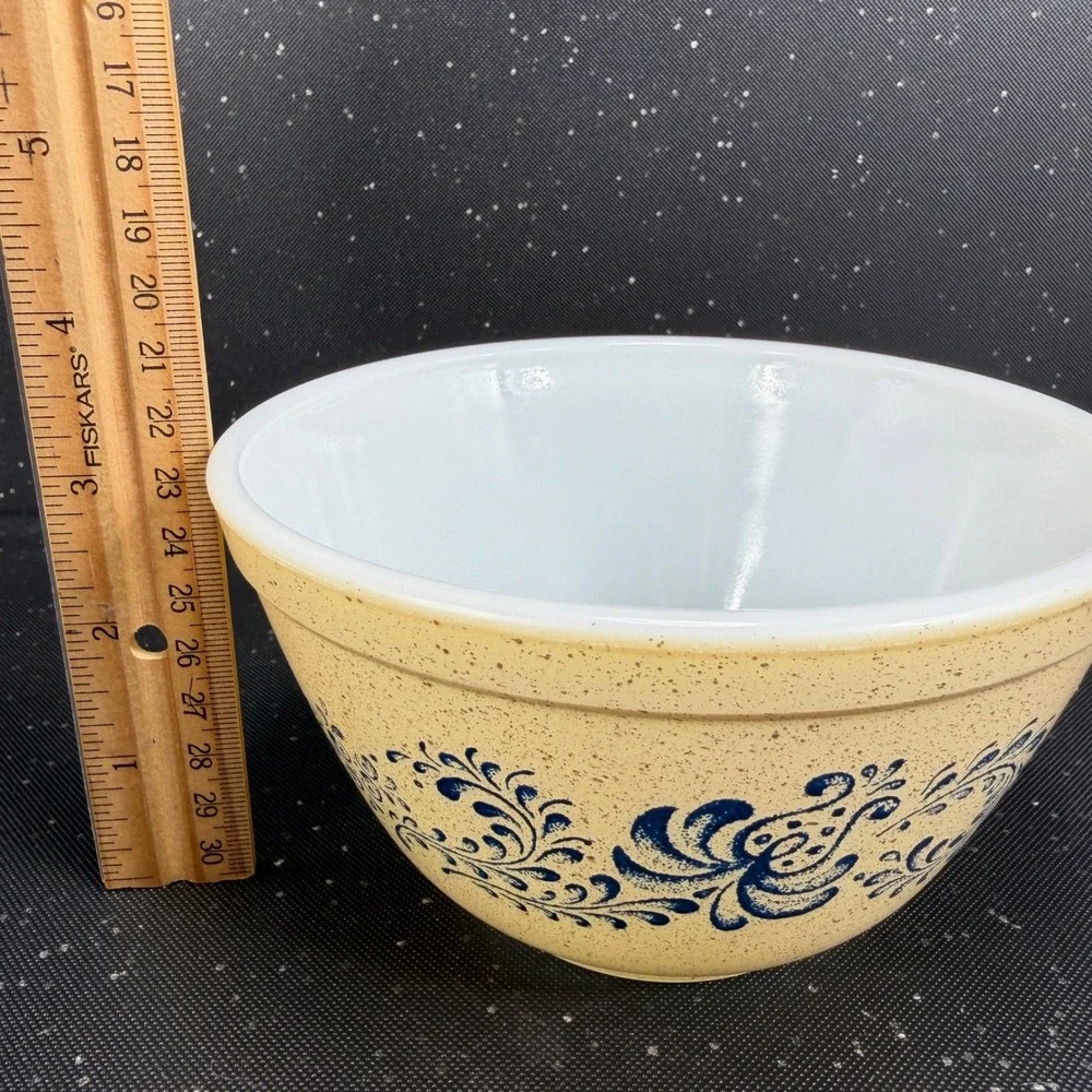 Pyrex Homestead Mixing Bowl 401 750ml Tan Speckled Blue Floral Vintage 6 Inch